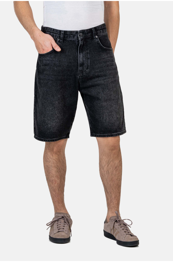 Solid Short Black Wash